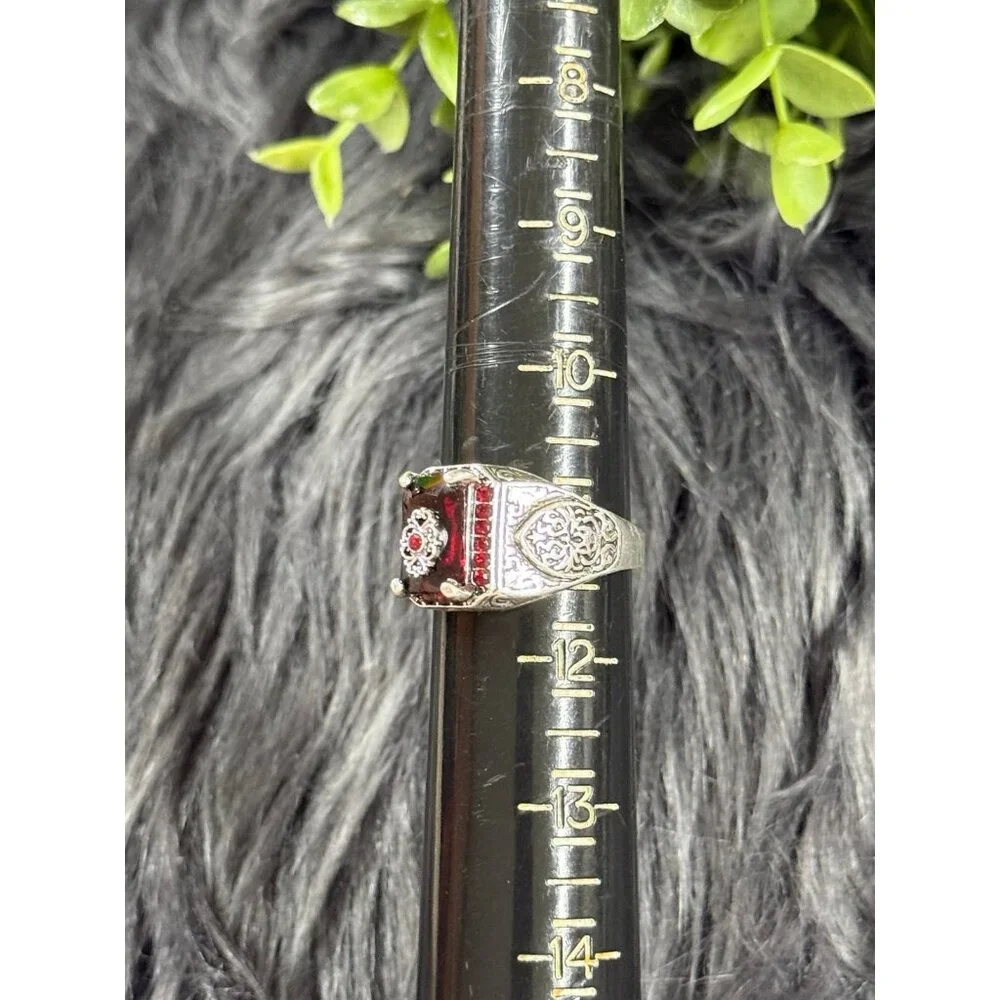 Red Stones Ring‎